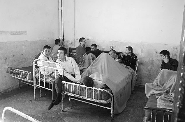 ESCUELA DE WILLOWBROOK - HEPATITIS