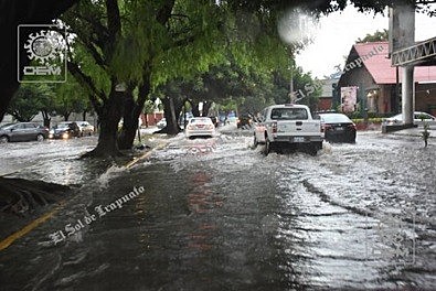 Lluvias en Irapuato dejan inundaciones