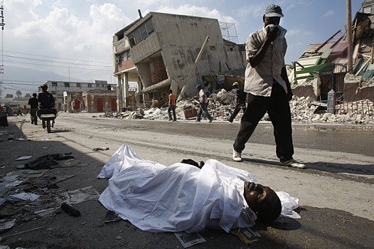 Terremoto arrasa con Haití