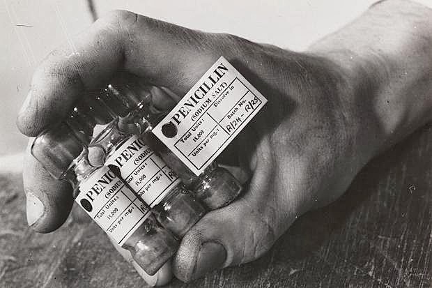 Descubrimiento de la penicilina e invención de los antibióticos