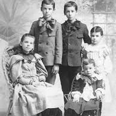 Timeline: la historia de la Infancia y adolescencia en diferentes tiempos