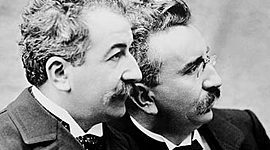 Timeline: los hermanos lumiere hasta youtube