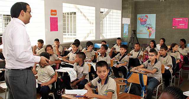 APROVACION DE RECURSOS Y CREACION DE INSTITUCIONES