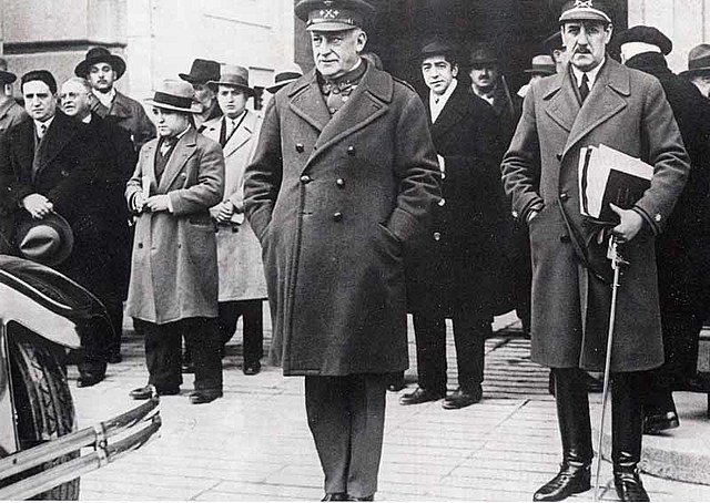 Dimisión de Primo de Rivera.