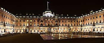 Fue nombrado miembro de Defensa del Kings College de Londres, donde escribió una tesis sobre 'El estado de derecho en el mar.'