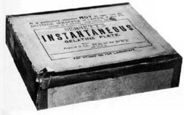 Richard Leach Maddox invented the gelatin dry plate silver bromide process