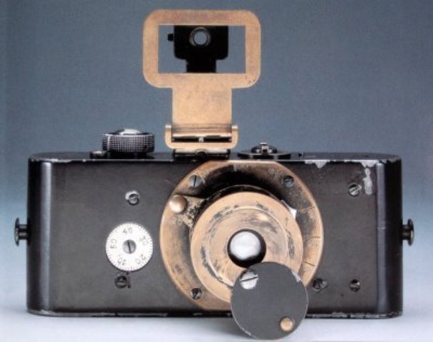 First 35mm still camera developed