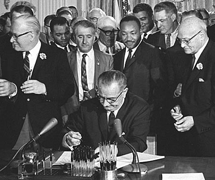 1985 –  Ideología y opinión pública: