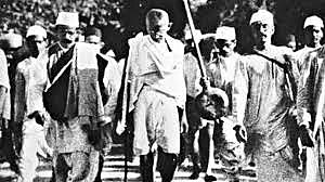 Gandhi Launches a Noncooperation Campagin
