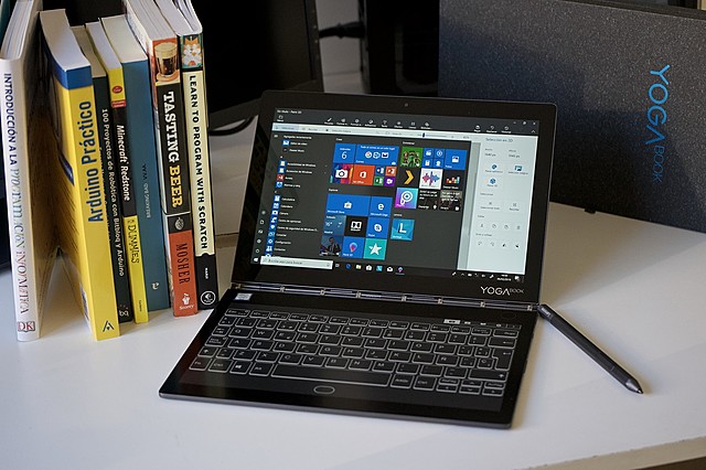 YOGA BOOK C930