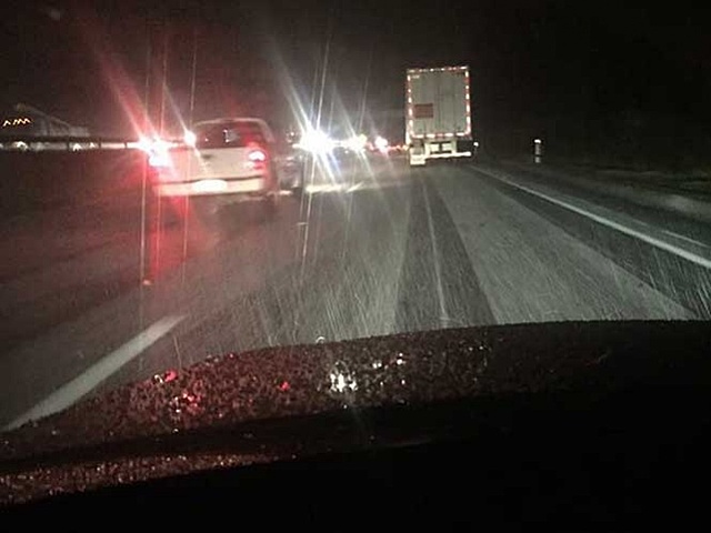 Toluca y Metepec continúan en caos por azote de fuertes vientos