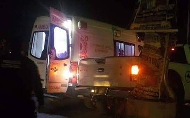 Accidente entre unidad del transporte público y torton deja cuatro lesionados en Chalco