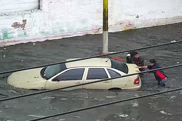 Desborde de ríos en Atizapán de Zaragoza
