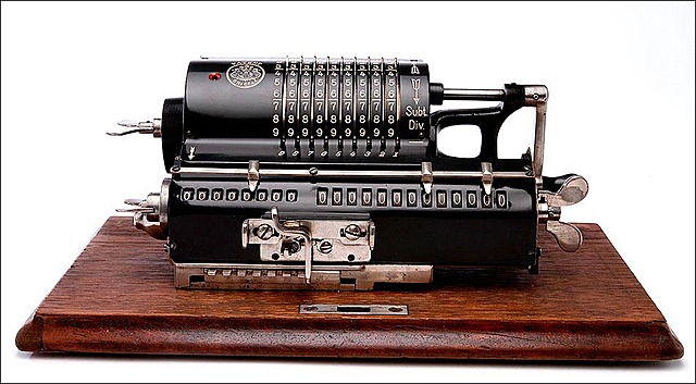Calculadora Brunsviga de 1912