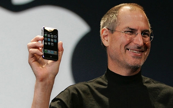 APARECE STEVE JOBS
