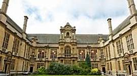 Timeline: Historia de la educación Superior