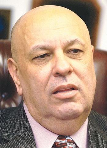 Kingston schools chief to retire in January