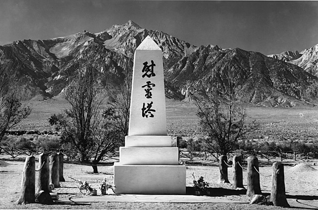 Visits Manzanar