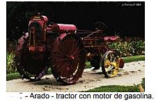 tractor con motor de gasolina.