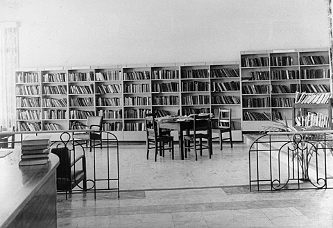 Renata goes to live with her Great Aunt and Great Uncle