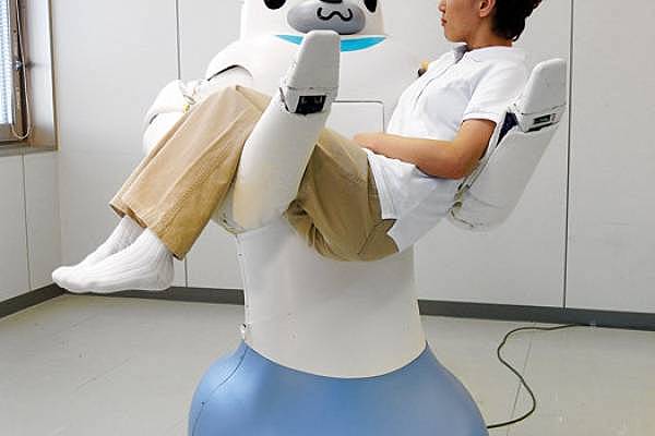 2011 Robots enfermera