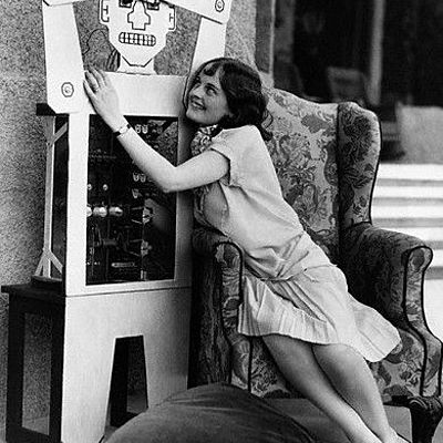 Timeline: Робот