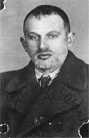 Eliezer's father is beaten and dies at Buchenwald.