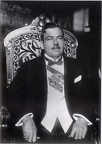 Plutarco Elías Calles es electo Presidente