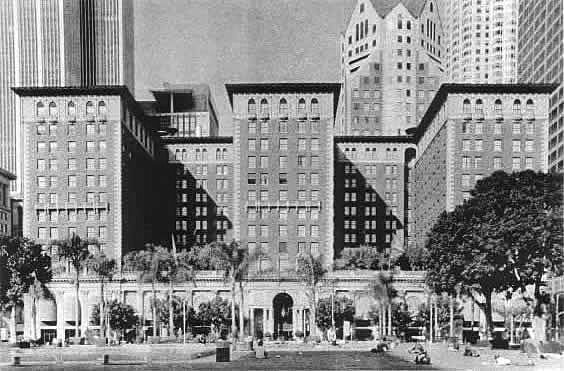 Red drops off Elizabeth short at Motel