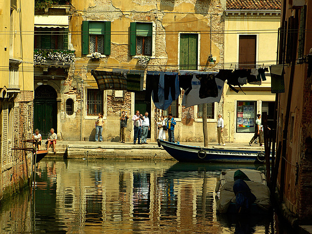 Elie Wiesel is Forced to the Ghetto