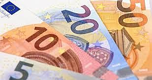 ¨Do you guys seem in desperate need of money...¨