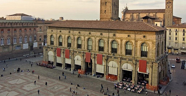 UNIVERSIDAD DE BOLONIA