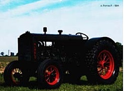 Primer tractor diesel, con neumaticos de caucho