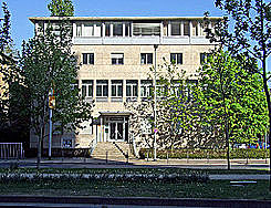 Primer Instituto para la Investigación Social.