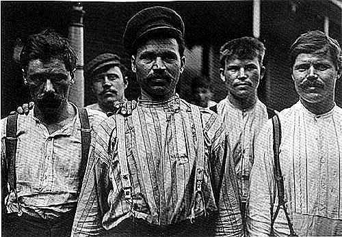 Primera ley que regula la indemnización al trabajador