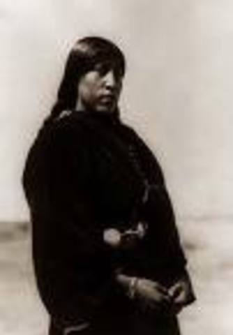 The Arapahos arrives in Colorado