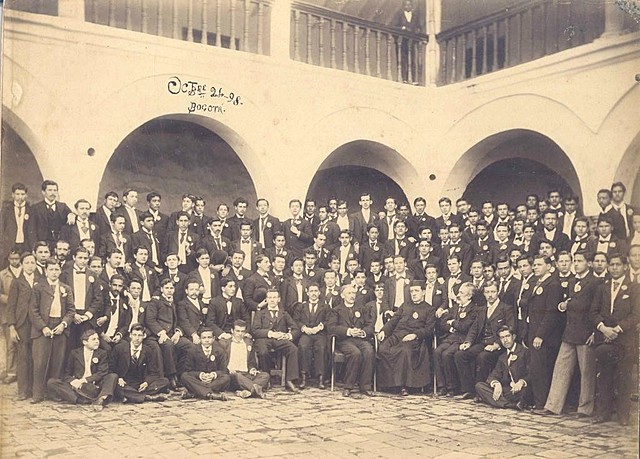 LA UNIVERSIDAD COLOMBIANA