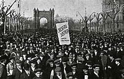 TRPLE CRISIS. HUELGA GENERAL. JUNTAS MILITARES. ASAMBLEA PARLAMENTARIA.