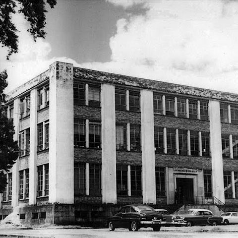 En 1868 se crea la Universidad Nacional de Bogotá.