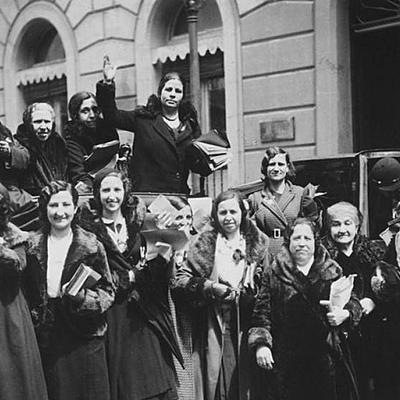 Timeline: Una línea del temps