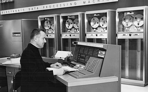 Cuarto Humanismo: Humanismo Digital Inicio 1949