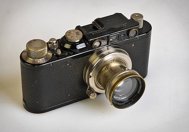 LEICA II