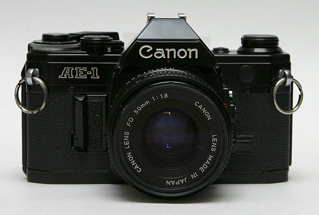 CANON AE1