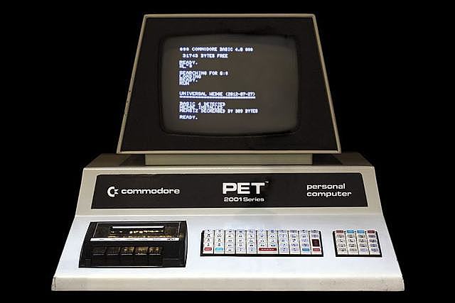 COMMODORE PET