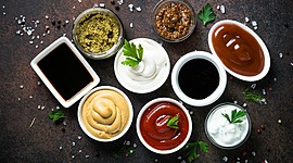 Timeline: Su dieta se basó en el consumo del pan, vegetales, pollo, elefante, gallina, pavo, pato. Para los reyes se cocinaba cebra, gacela, avestruz y antílope, la mayoría de estas asadas y con especies.