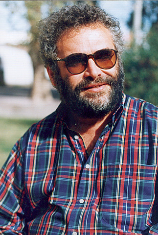 Roberto Follari = Hay actualmente lugar para el desorden, para el caos, para la contingencialidad.