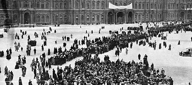 La toma del palacio de invierno, toma de poder