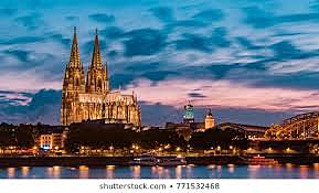 Dino ankommen in koln.