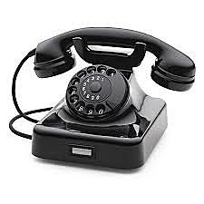 Ja?, sagte die Frau am Telefon