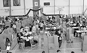 Se pone en marcha la elección popular de alcaldes.